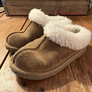 UGG MORAENE CLOG LITTLE KID SIZE 13K BROWN SUEDE WOOL FLUFF SHEEPSKIN COLLAR